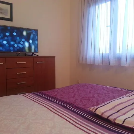 In Dvornica Mit Gepflegtem Garten By Interhome アパート