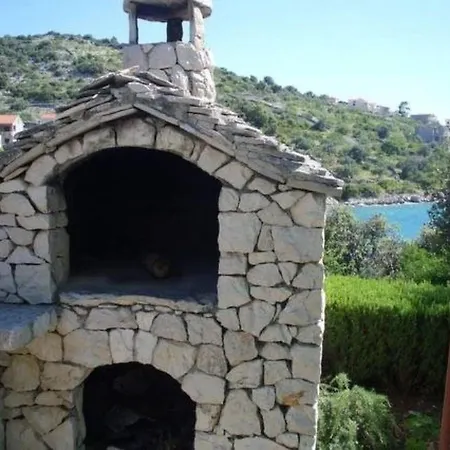 In Dvornica Mit Gepflegtem Garten By Interhome *