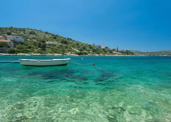 In Dvornica Mit Gepflegtem Garten By Interhome