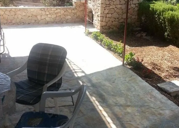 In Dvornica Mit Gepflegtem Garten By Interhome