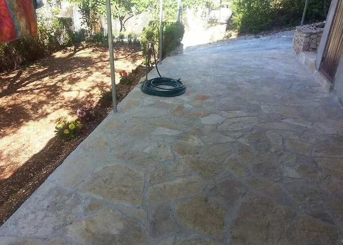 In Dvornica Mit Gepflegtem Garten By Interhome Apartment *